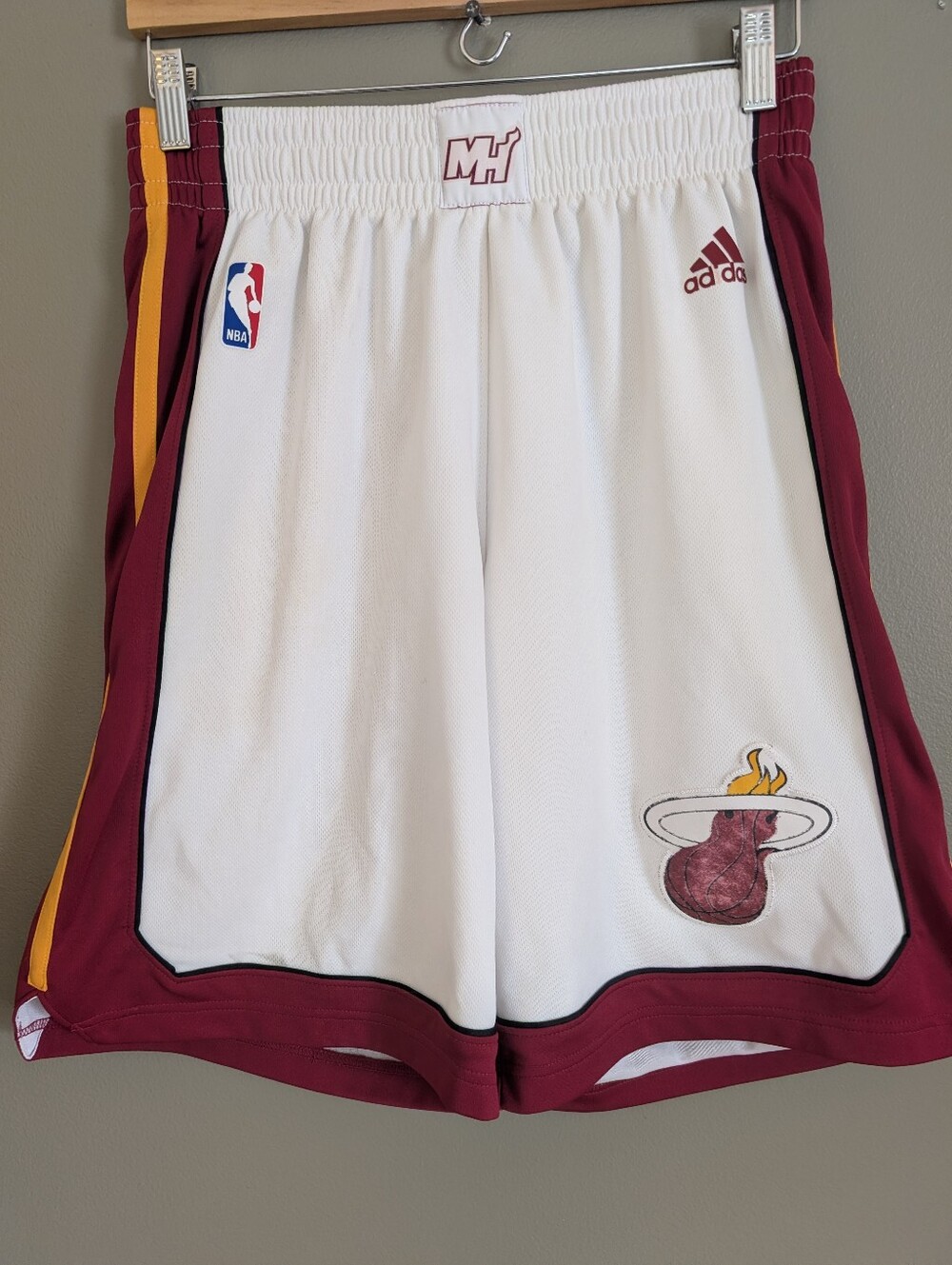Official Adidas Miami Heat Men's Basketball Shorts Size Medium